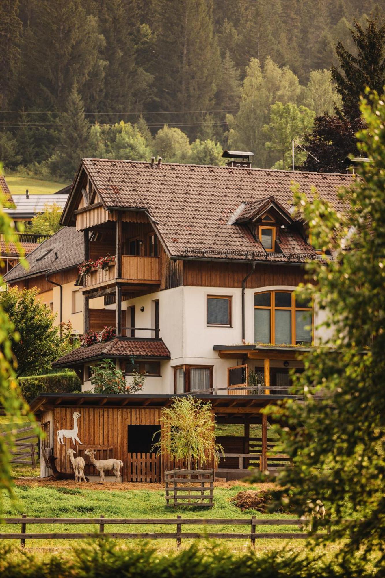 Hotel Winkler-Tuschnig Weissensee Exteriör bild