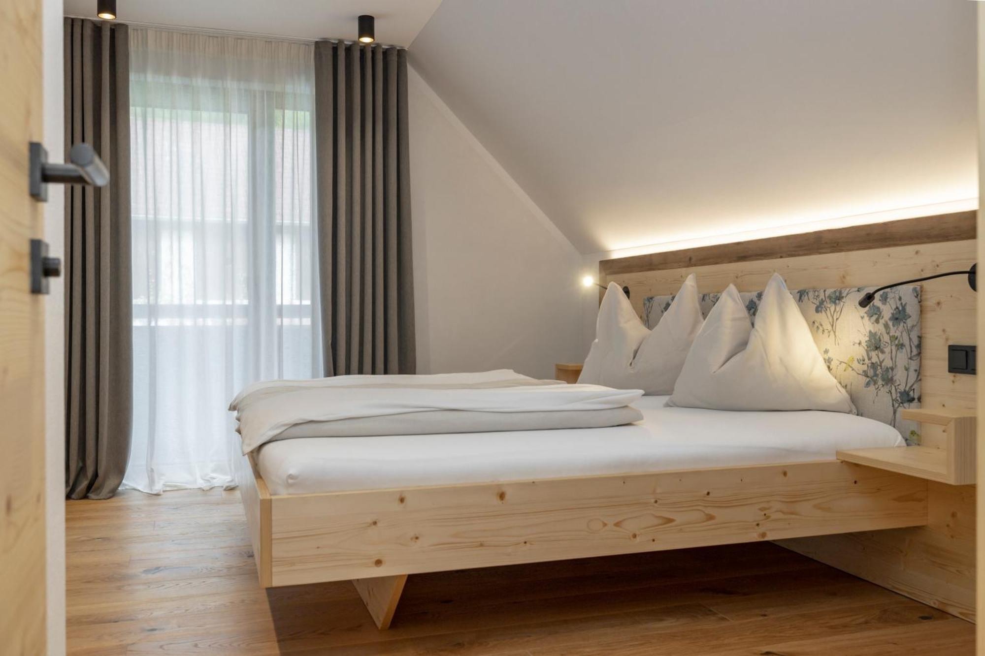 Hotel Winkler-Tuschnig Weissensee Rum bild