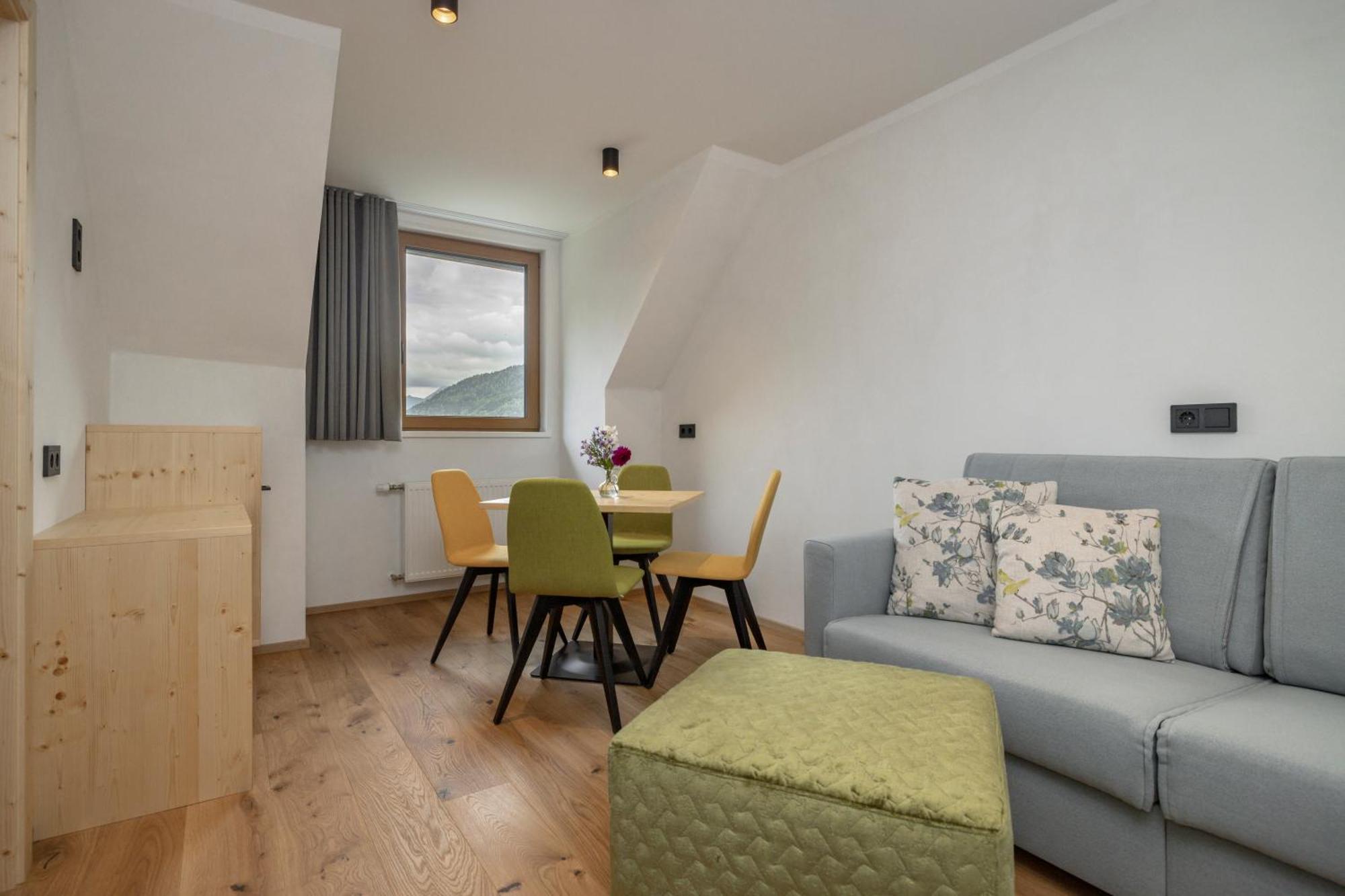 Hotel Winkler-Tuschnig Weissensee Rum bild