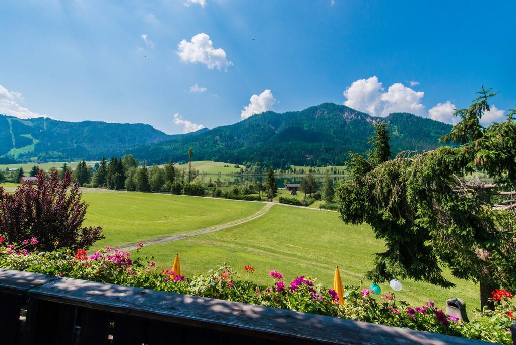 Hotel Winkler-Tuschnig Weissensee Exteriör bild